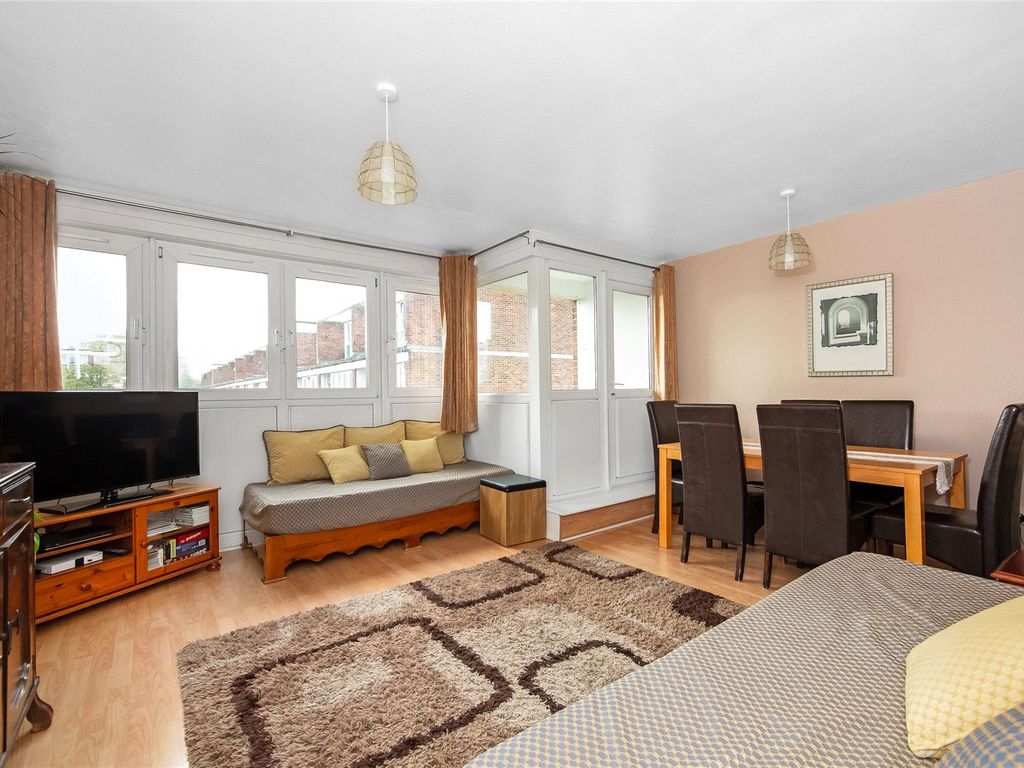 2 bed flat for sale in Frances Street, Woolwich SE18, £280,000 Zoopla