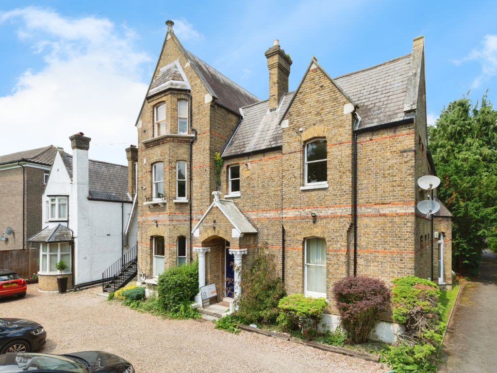 2 bed flat for sale in 26 Bramley Hill, South Croydon CR2, £350,000