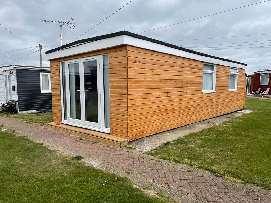 2 bed mobile/park home for sale in Cyc Costal Club, Sheerness ME12 Zoopla