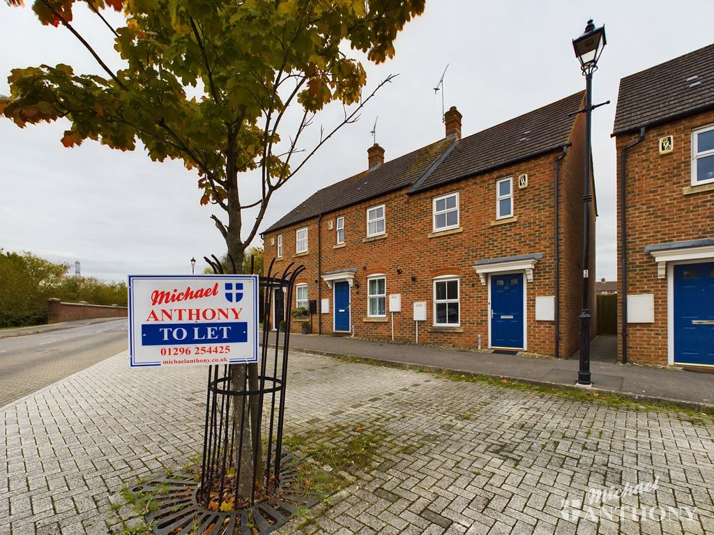2 bed end terrace house to rent in Arncott Way, Aylesbury