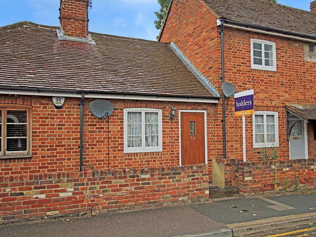 Guildford Road, Chertsey, Surrey KT16  