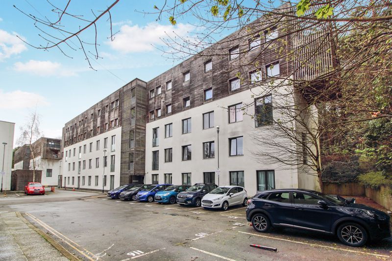 2 bed flat for sale in Godstone Road, Whyteleafe CR3 Zoopla