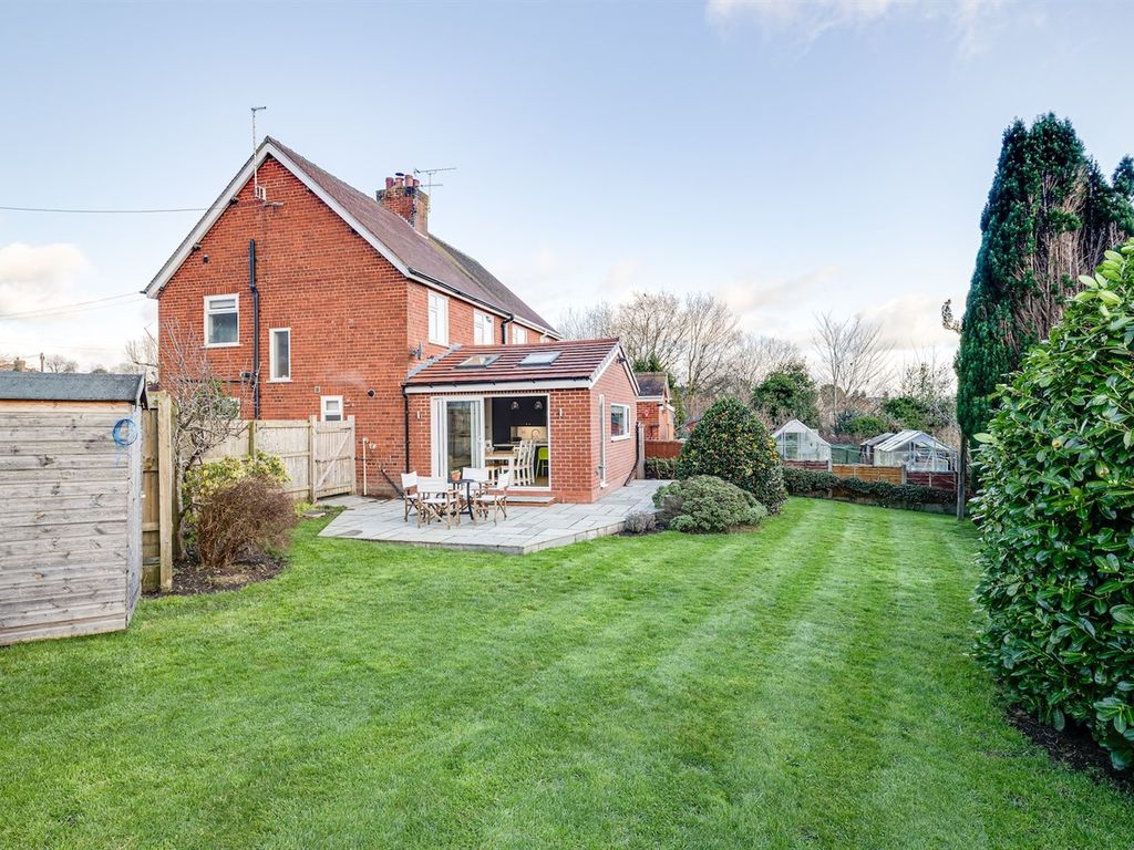 3 bed semidetached house for sale in Windsor Avenue, Tarporley CW6, £