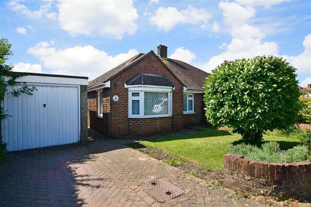 2 bed semidetached bungalow for sale in Farm Hill, Woodingdean