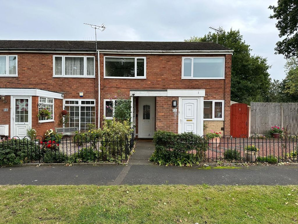 2 bed flat to rent in Thaxted Road, Birmingham, West Midlands B33, £795