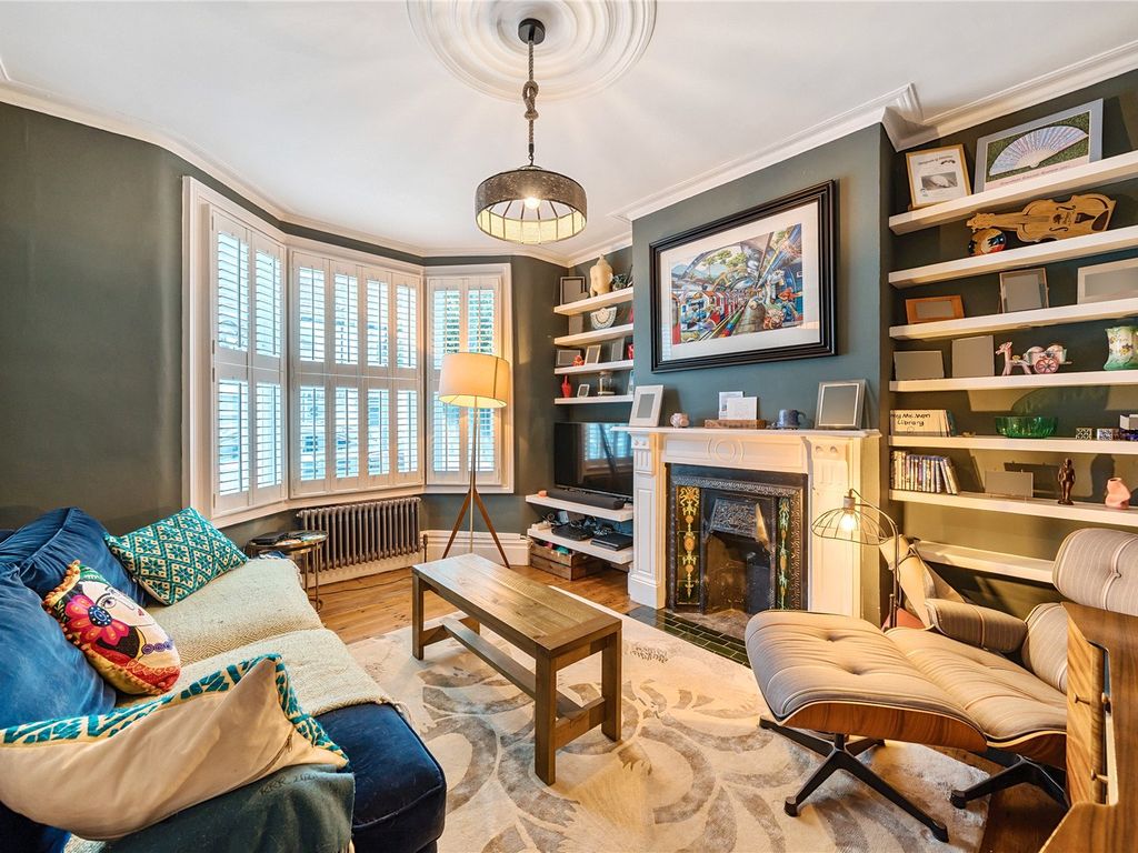 4 bed terraced house for sale in Beechfield Road, London N4, £850,000