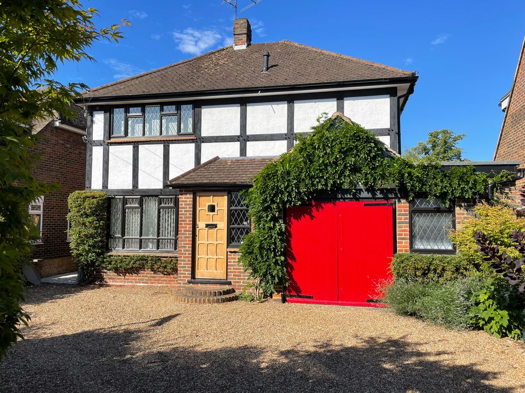 4 bed detached house for sale in Maryland Way, Lower Sunbury TW16, £900,000 Zoopla