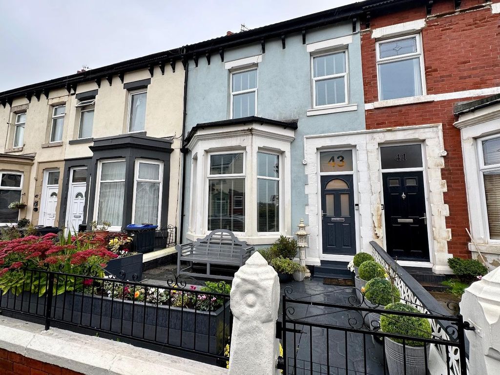 4 bed terraced house for sale in Warbreck Drive, Bispham, Blackpool FY2