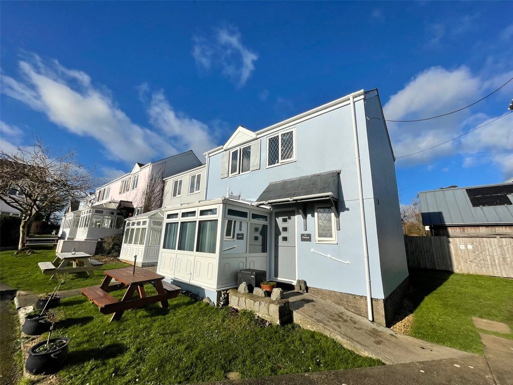 3 bed end terrace house for sale in St. Florence, Tenby, Pembrokeshire