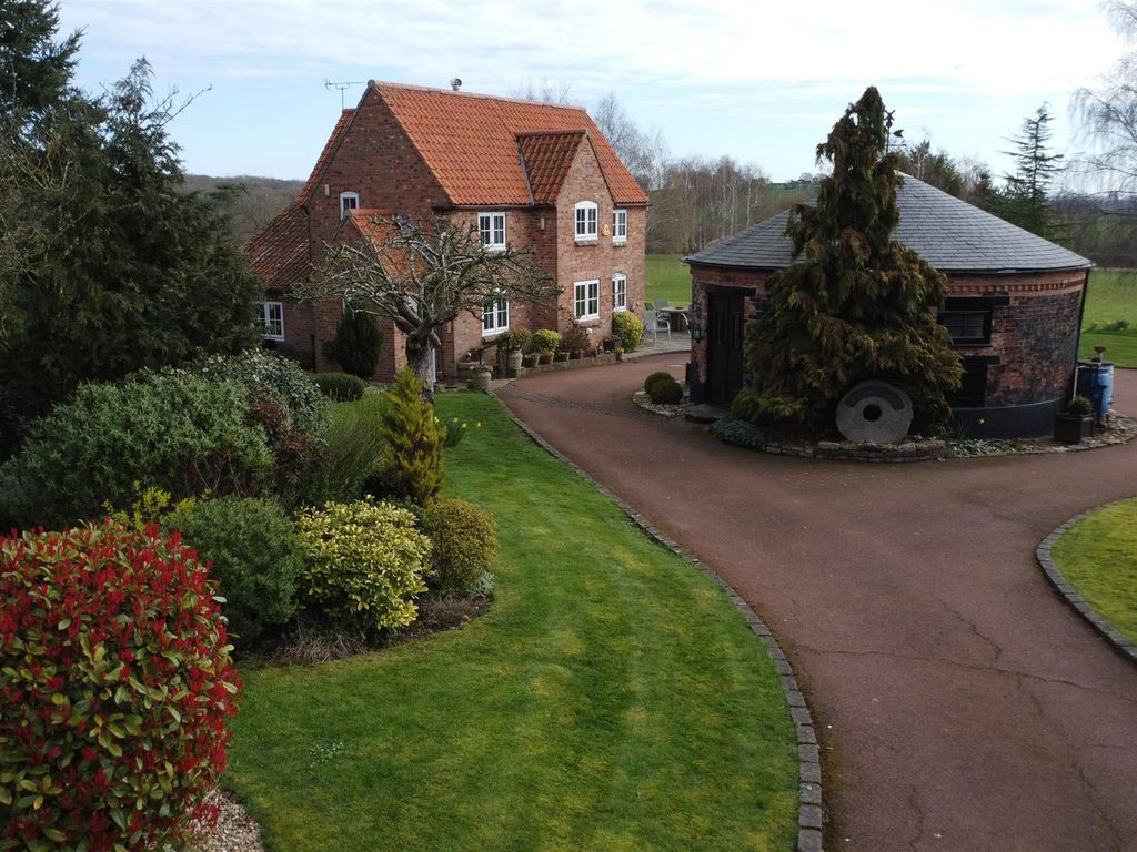 3 bed cottage for sale in Windmill Cottage, Hockerton Road, Upton NG23