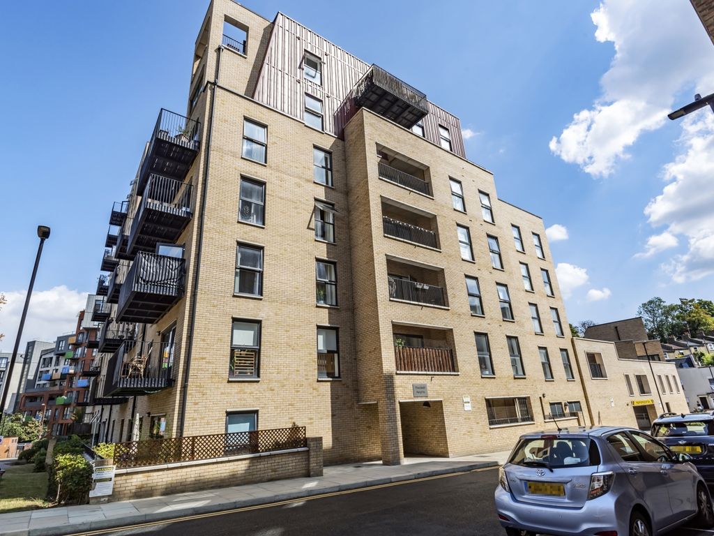 3 bed flat for sale in Moy Lane, London SE18 Zoopla