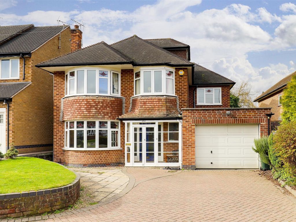 5 bed detached house for sale in Musters Road, West Bridgford