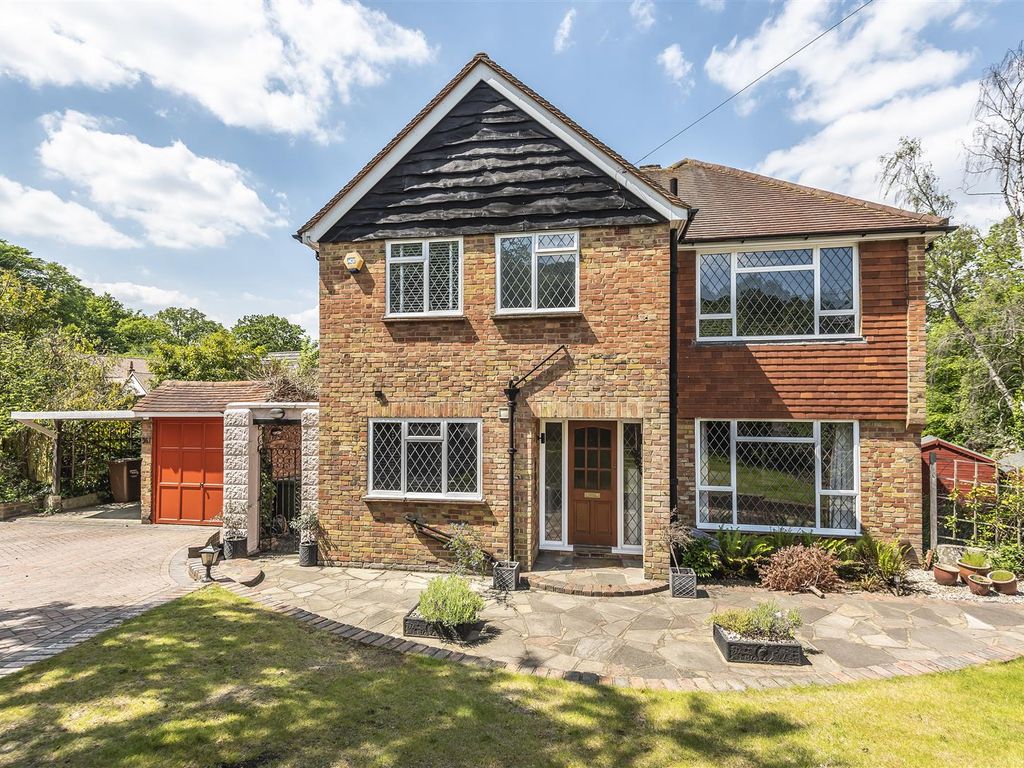 5 bed property to rent in Fairfield Drive, Frimley, Camberley GU16 Zoopla