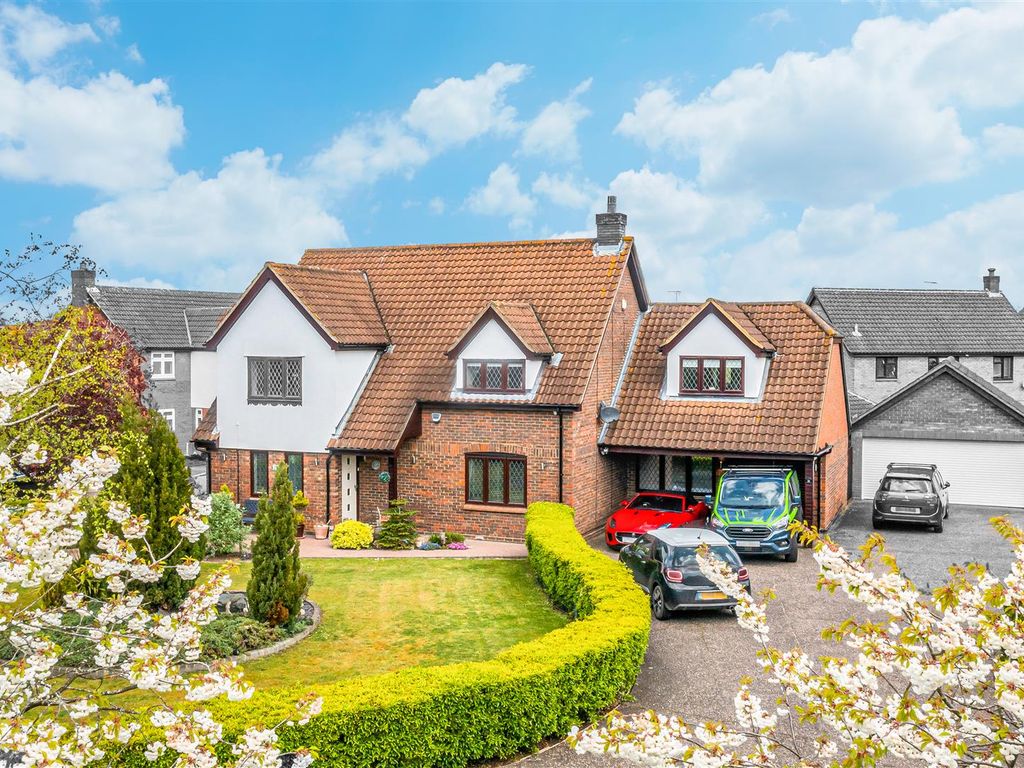 5 bed detached house for sale in West Hook, Langdon Hills SS16 - Zoopla