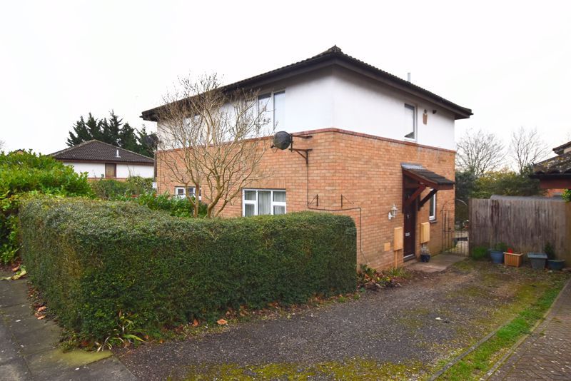 2 bed semidetached house for sale in Wimbledon Place, Bradwell Common