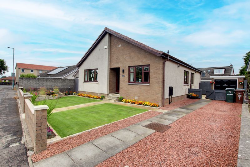 4 bed detached bungalow for sale in Jacobs Ladder Way, Overtown, Wishaw