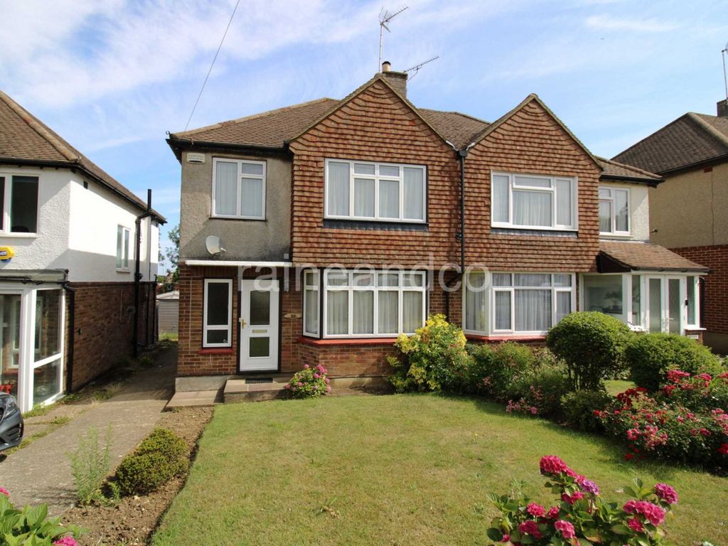 3 bed semidetached house for sale in Wroxham Gardens, Potters Bar EN6