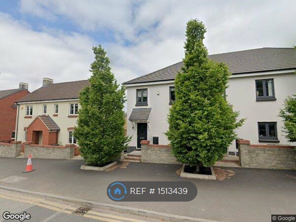 4 bed semidetached house to rent in Oxleigh Way, Stoke Gifford