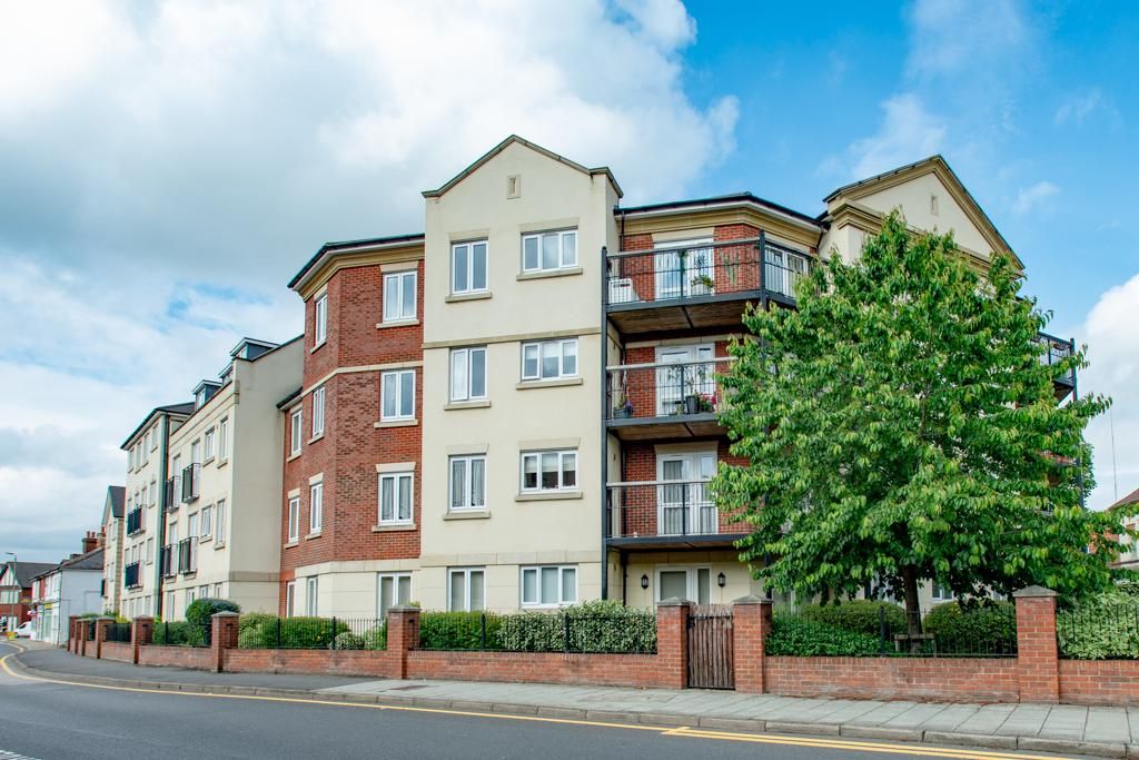 2 bed property for sale in High Street, Orpington, Kent BR6, £325,000