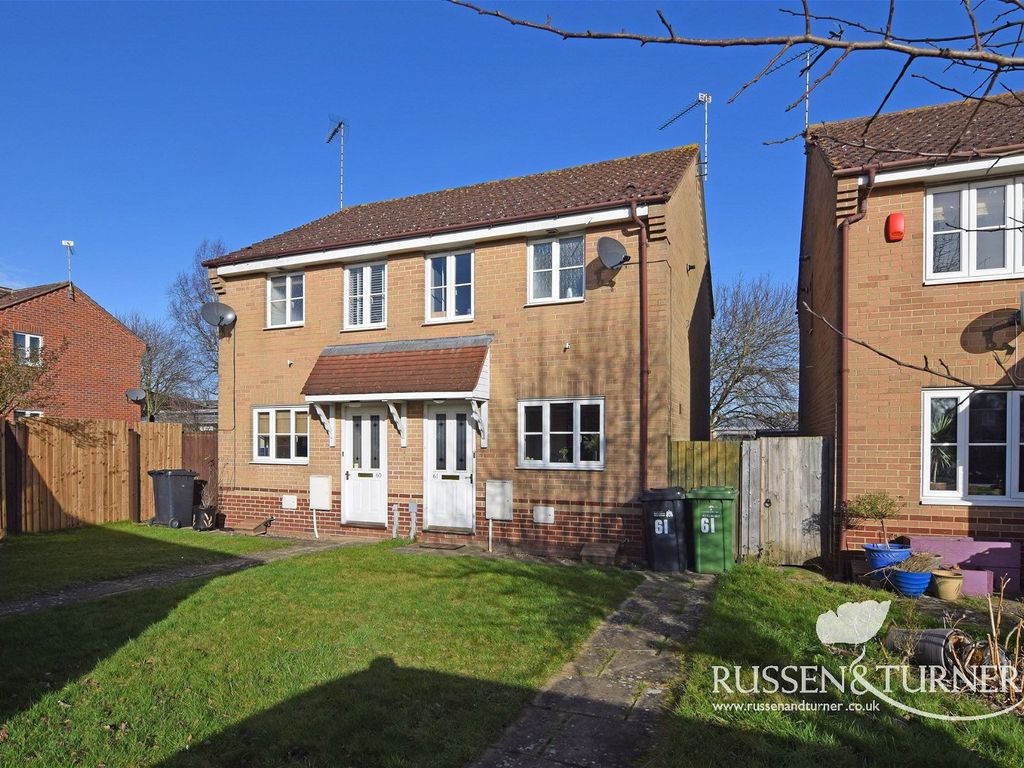 2 bed semidetached house for sale in Winston Churchill Drive, King's