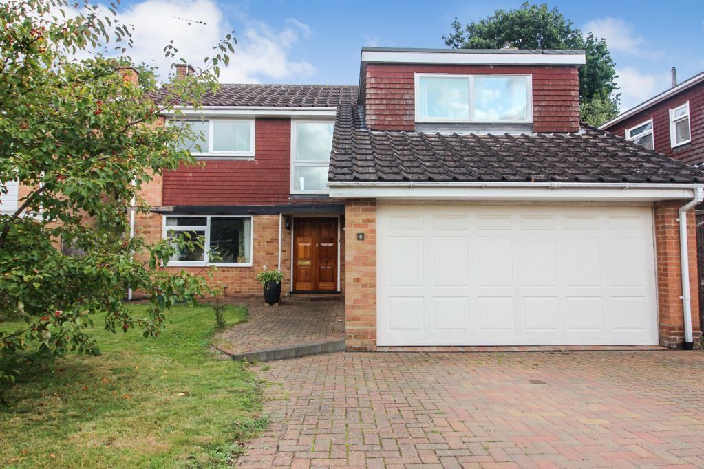 4 bed detached house for sale in Lexden Grove, Colchester CO3, £625,000