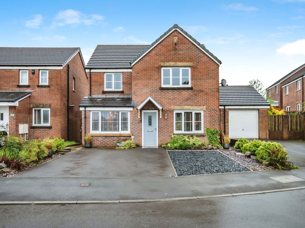 4 bed detached house for sale in Maes Pedr, Carmarthen SA31, £325,000