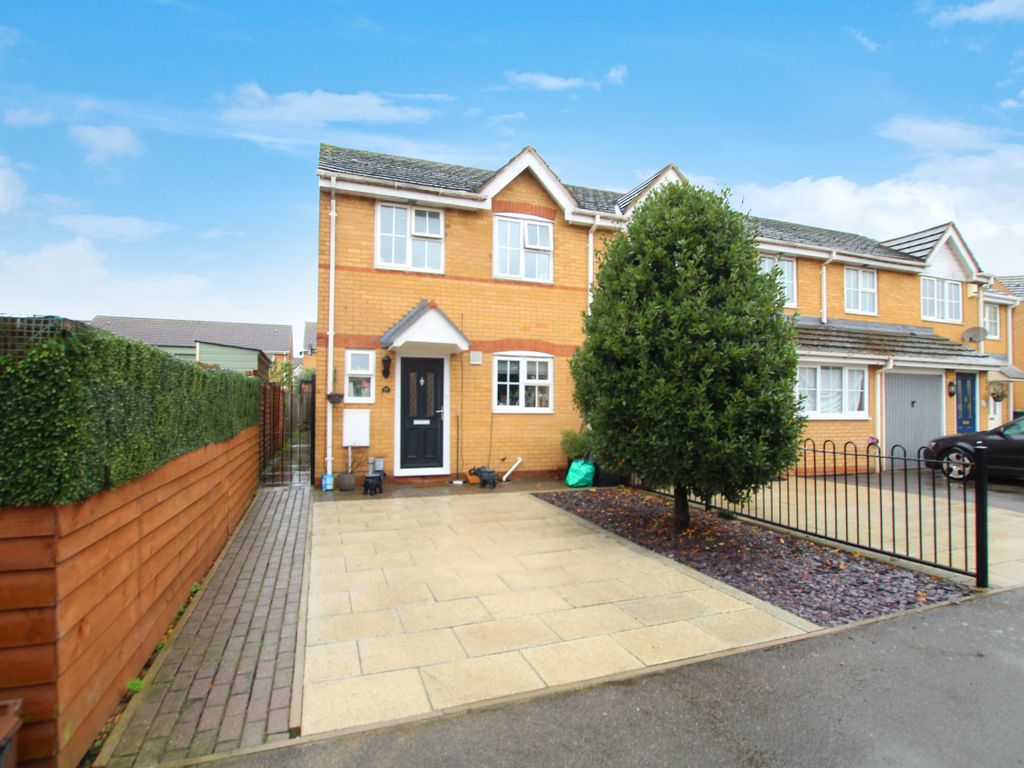 3 bed end terrace house for sale in Lindisfarne Close, Sandy SG19 Zoopla
