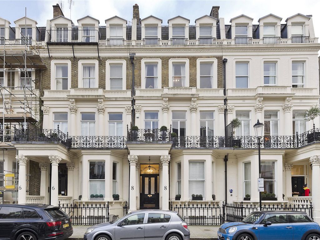 3 bed flat for sale in Earls Court Square, Earls Court, London SW5 Zoopla