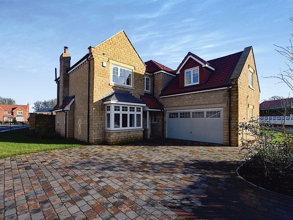 New home, 5 bed detached house for sale in Worksop Road, Clowne