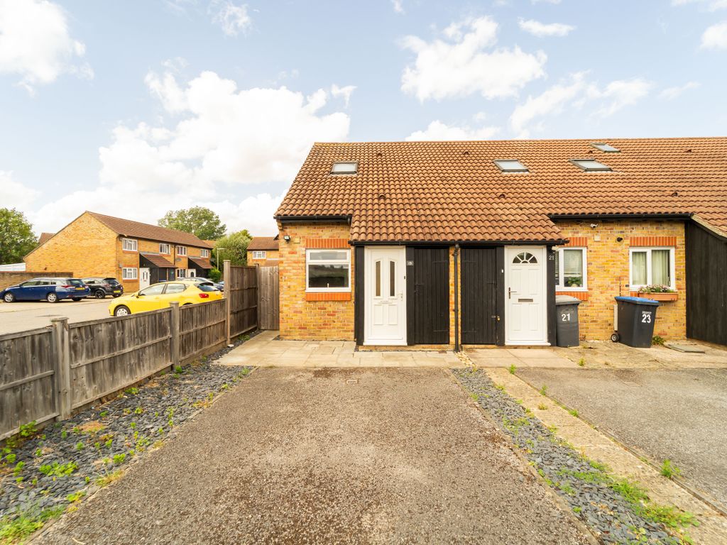 1 bed end terrace house for sale in Mullens Road, Egham TW20 Zoopla
