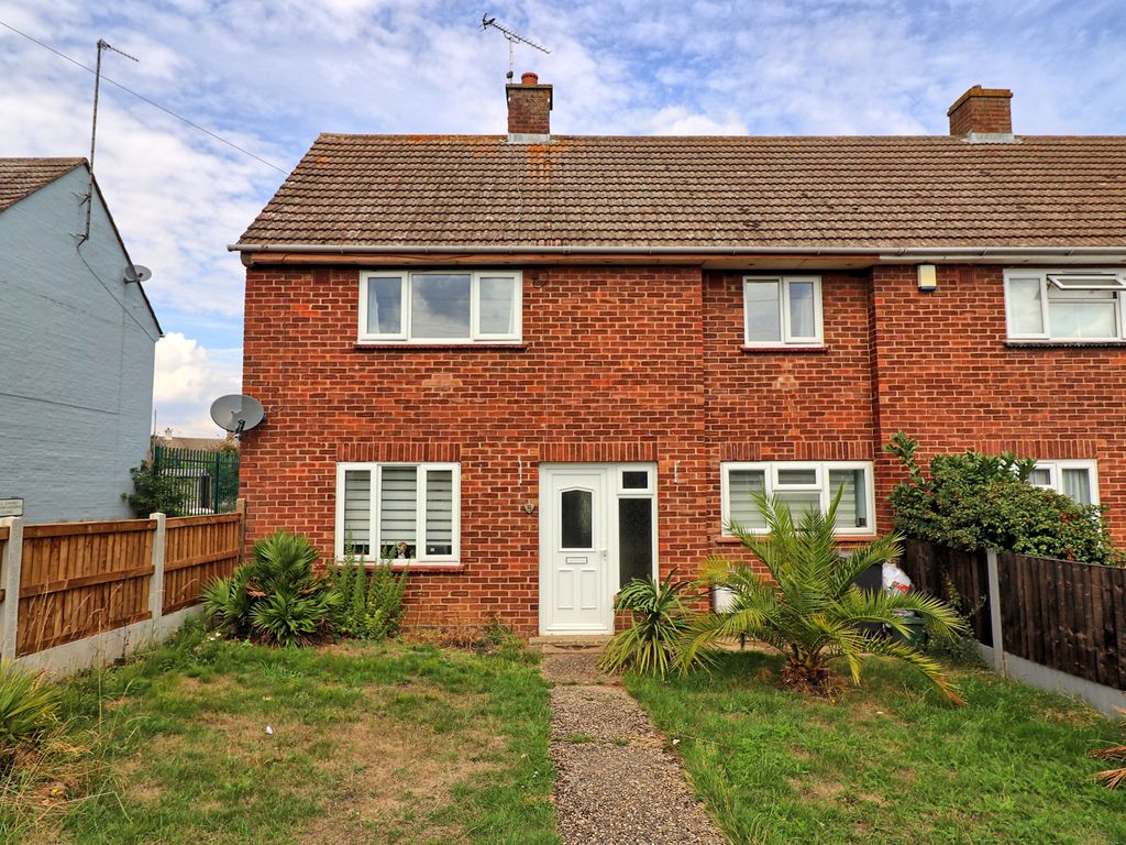 3 bed end terrace house for sale in Dukes Road, Braintree, Essex CM7, £