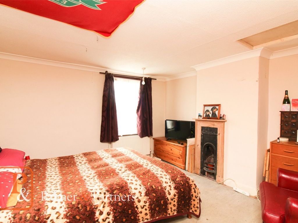 3 bed semidetached house for sale in Mill Lane, Birch, Colchester