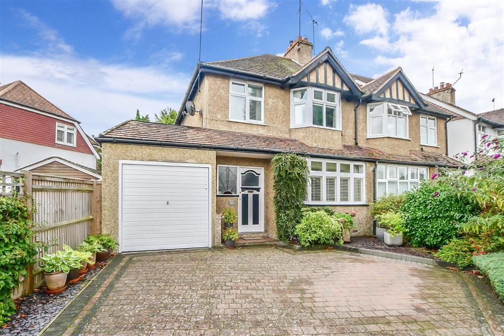 4 bed semidetached house for sale in Stanford Avenue, Hassocks, West