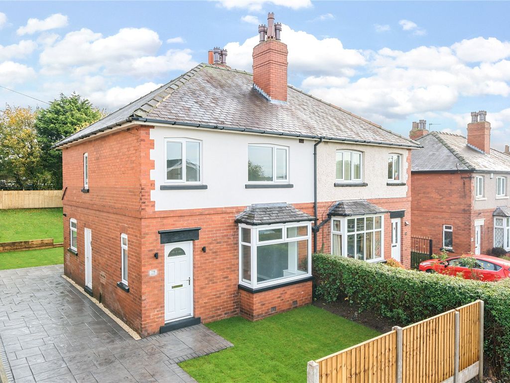 3 bed semidetached house for sale in Churchfield Lane, Rothwell, Leeds