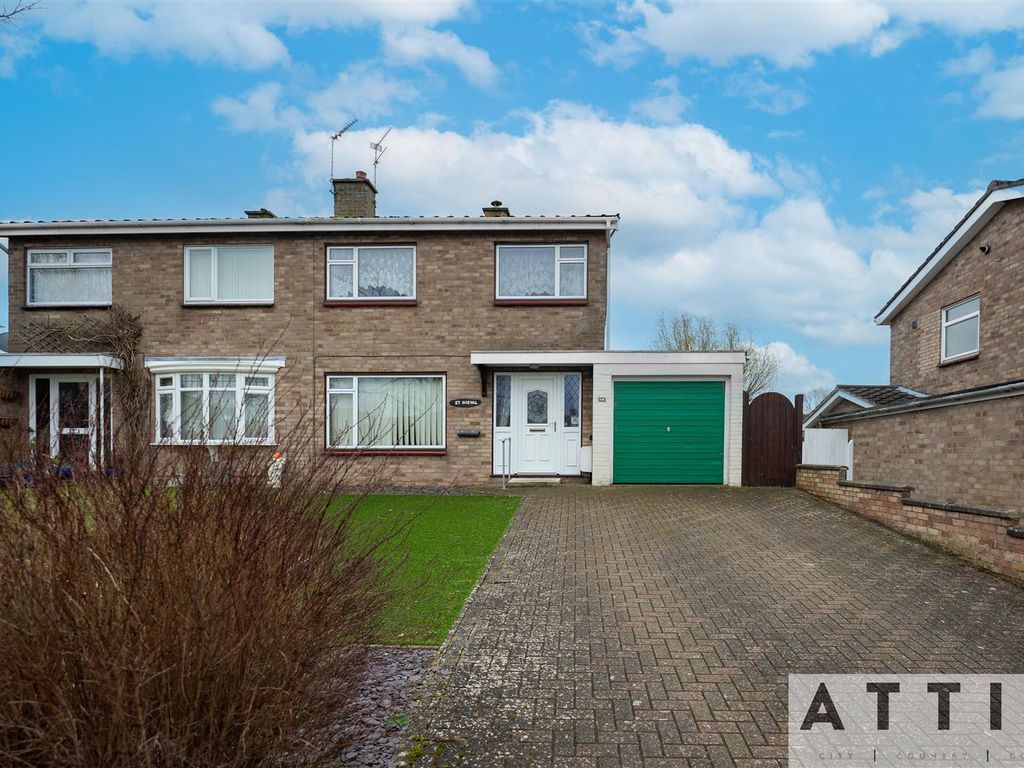 3 bed semidetached house for sale in Old Station Road, Halesworth IP19