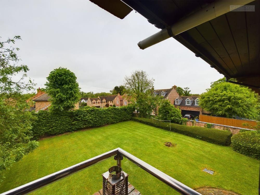 2 bed flat for sale in Thorpe Road, Longthorpe, Peterborough PE3 Zoopla