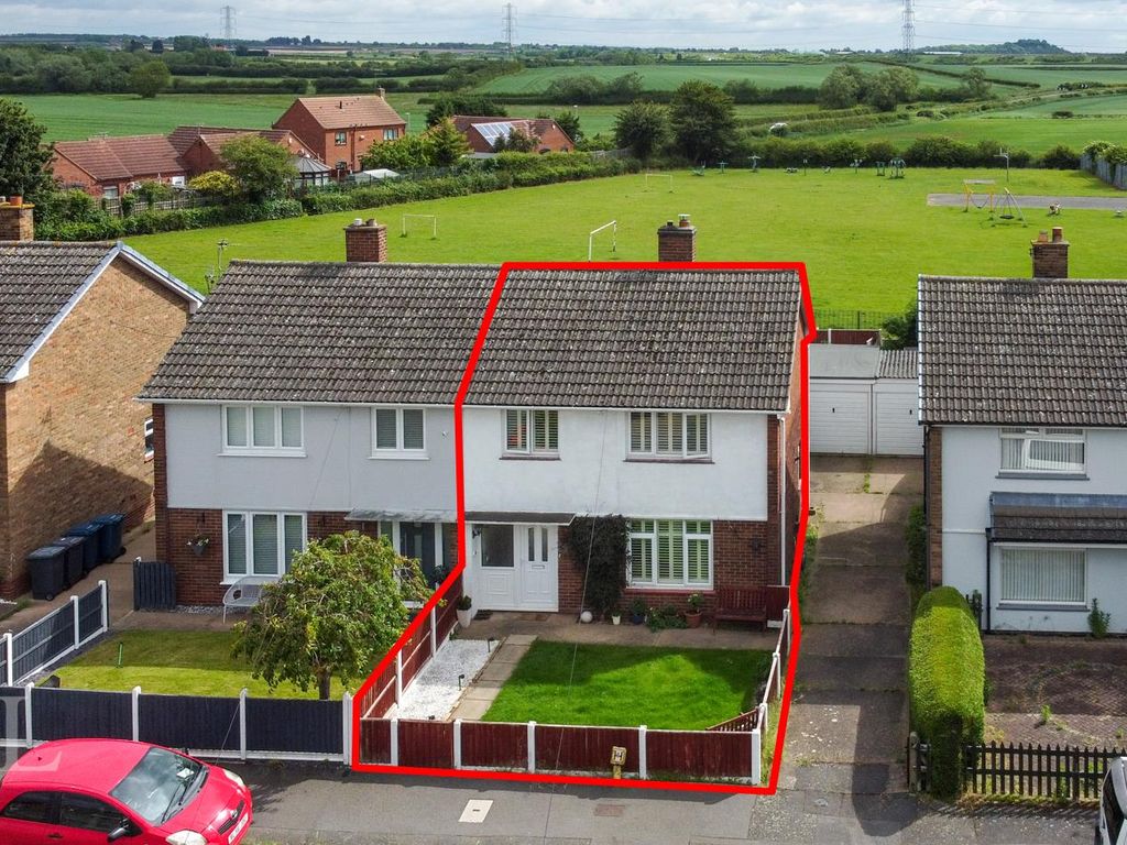 3 bed semidetached house for sale in Glenbrook, Cotgrave, Nottingham