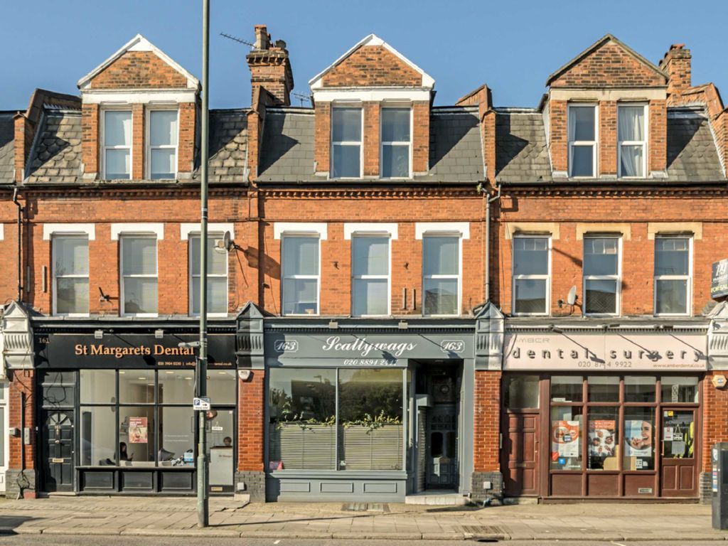 4 bed property for sale in St. Margarets Road, St Margarets, Twickenham