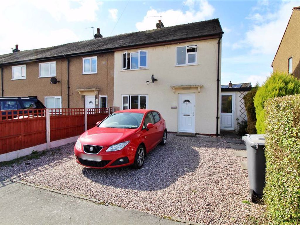 3 bed end terrace house for sale in Calder Drive, Catterall, Preston
