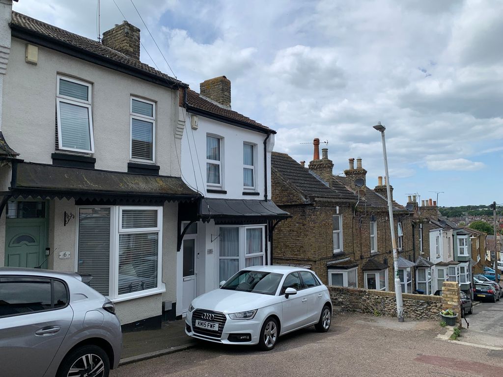 2 bed terraced house to rent in Syndale Place, Ramsgate CT11, £1,200 pcm Zoopla