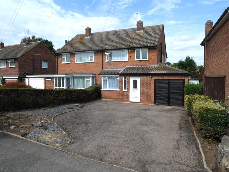 3 bed semidetached house to rent in Woodfield Road, Oadby LE2 Zoopla