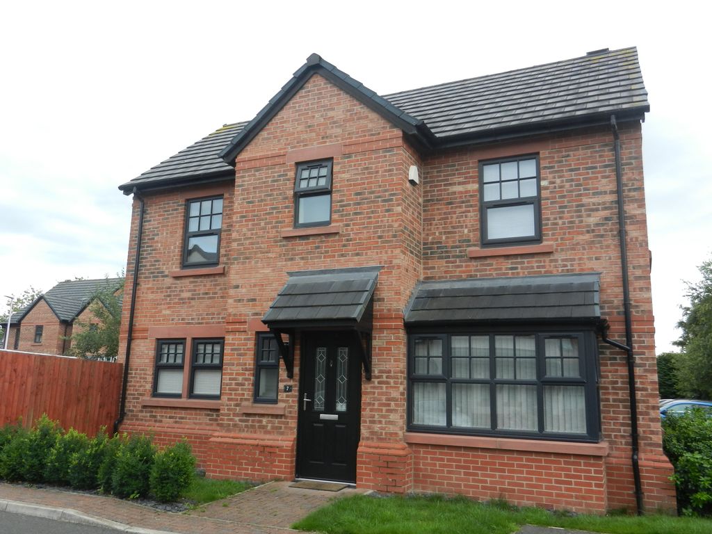 New home, 3 bed detached house for sale in Farriers Avenue, Beechwood