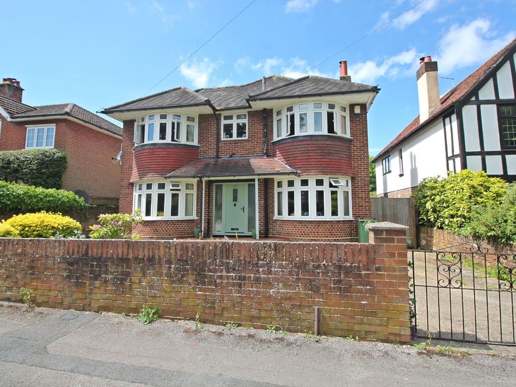 4 bed detached house for sale in Oak Road, Woolston, Southampton SO19