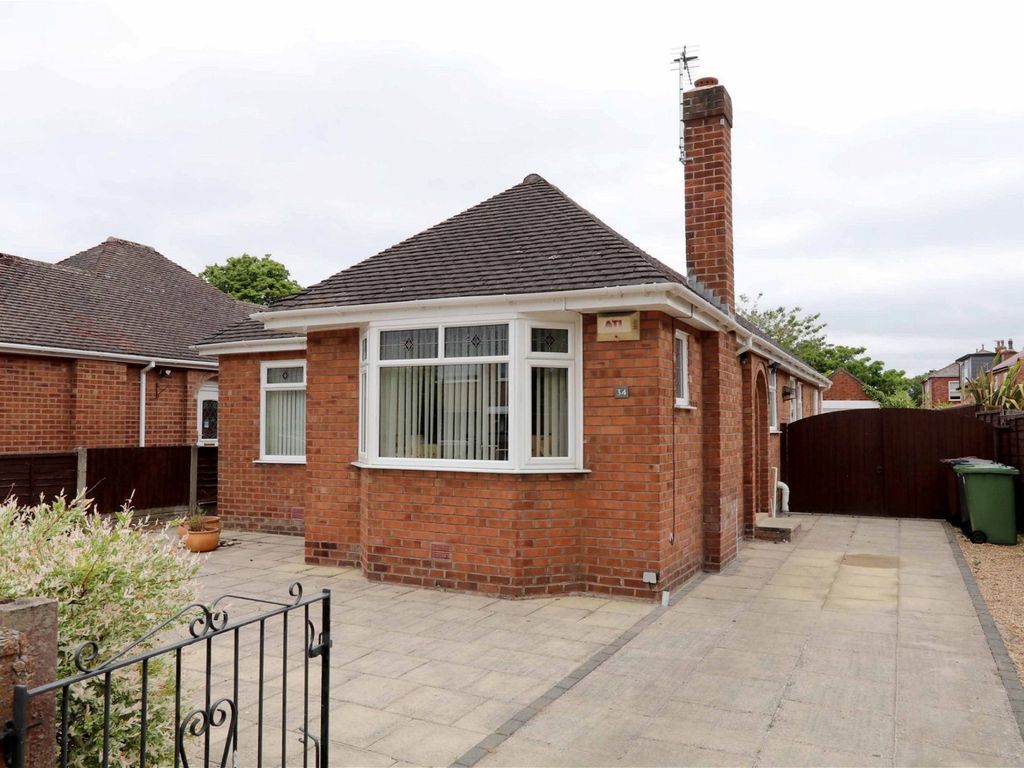 2 bed bungalow for sale in Fairfield Road, Ainsdale, Southport PR8, £