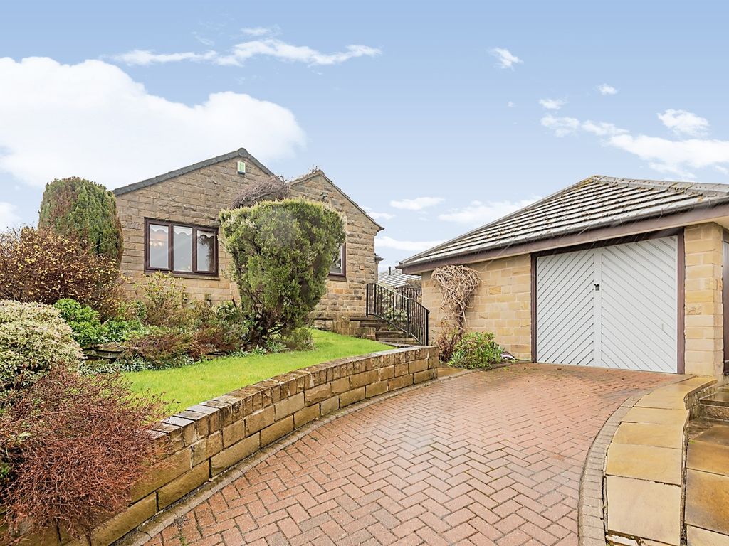 3 bed detached bungalow for sale in Revel Garth, Denby Dale