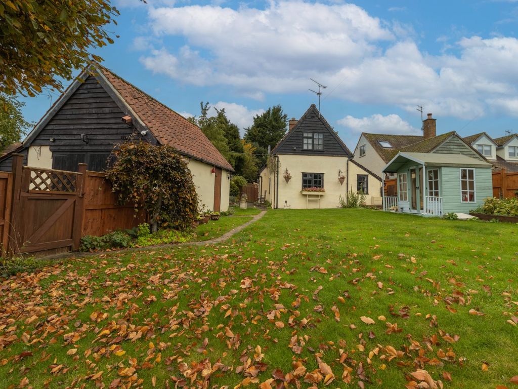 2 bed detached house for sale in Green Road, Rickling Green, Saffron