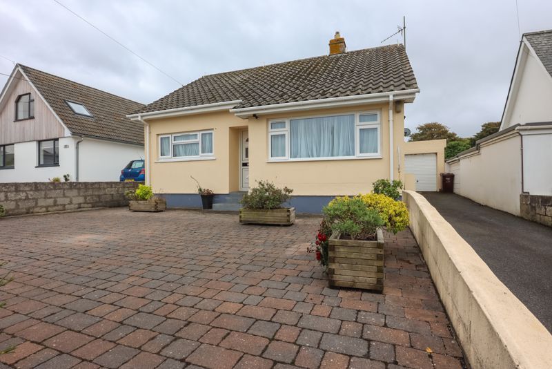 2 bed detached bungalow for sale in St. Road, Hayle TR27, £