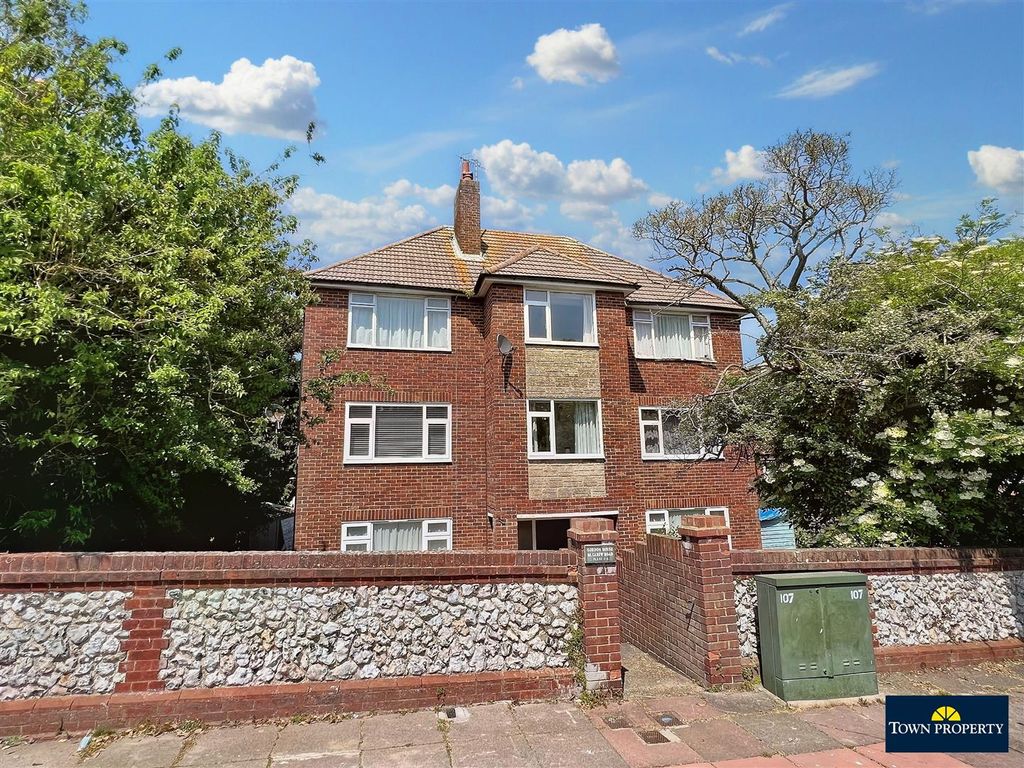 2 bed flat for sale in Carew Road, Eastbourne BN21 Zoopla