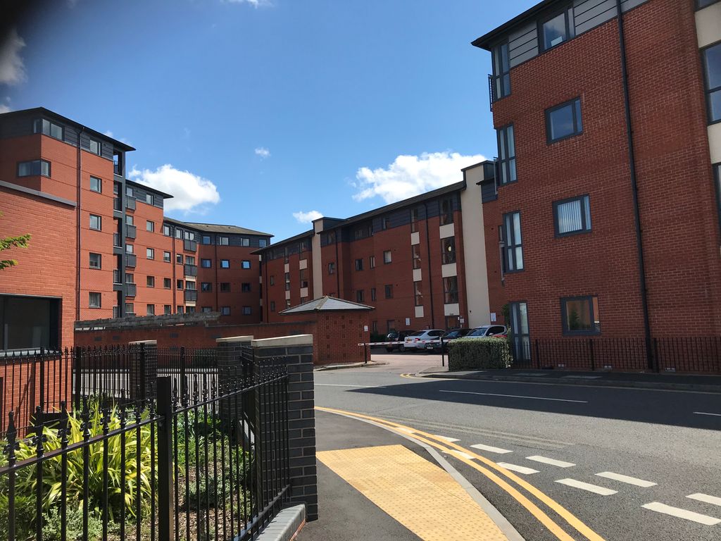 2 bed flat to rent in Broad Gauge Way, Wolverhampton WV10 Zoopla