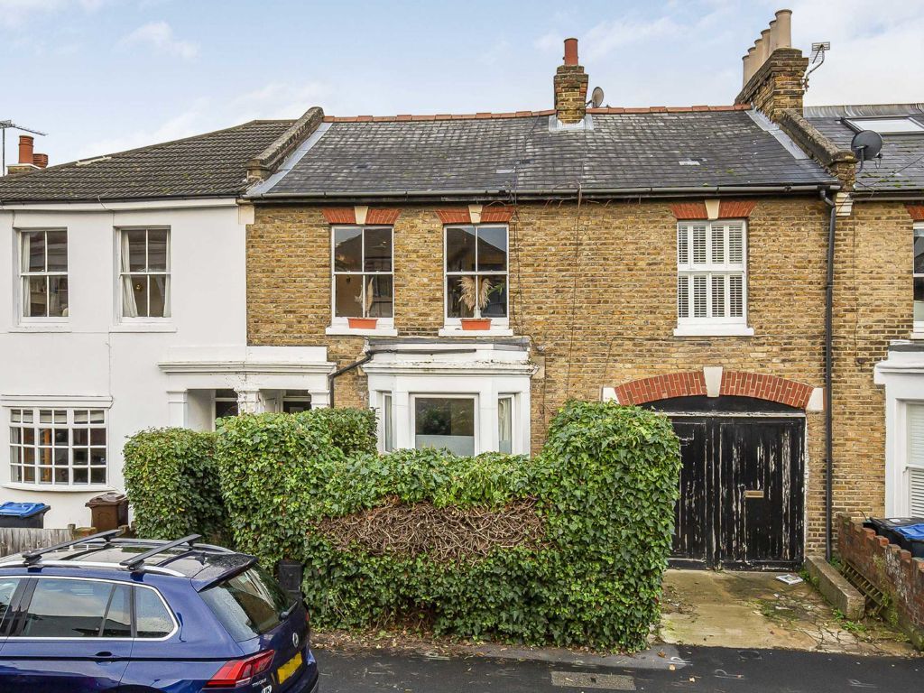 3 bed for sale in Gladstone Road, London SW19, £725,000 Zoopla